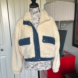 NWOT Women's Cream Sherpa and Denim Jacket by Urban Outfitters